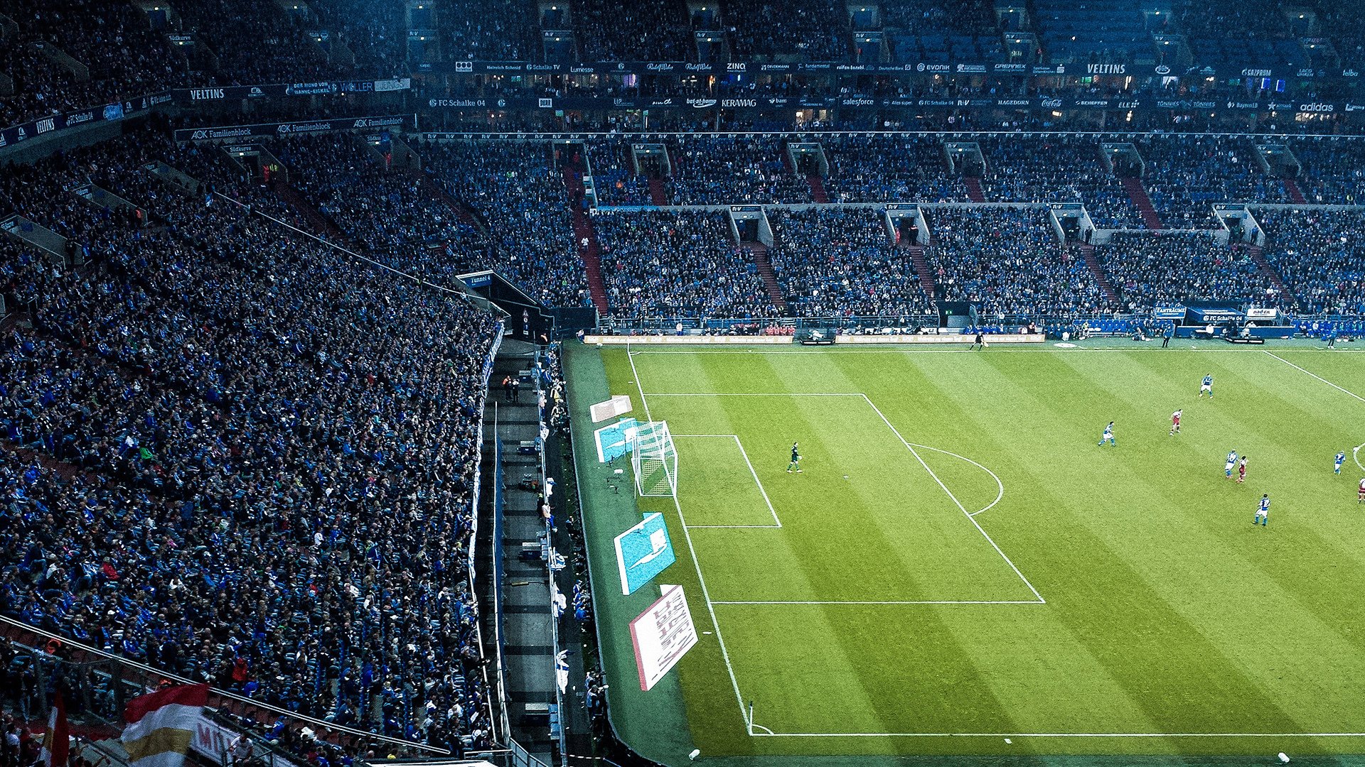 6日凌晨欧冠联赛精彩上演，曼城重返正轨直面大黄蜂的挑战